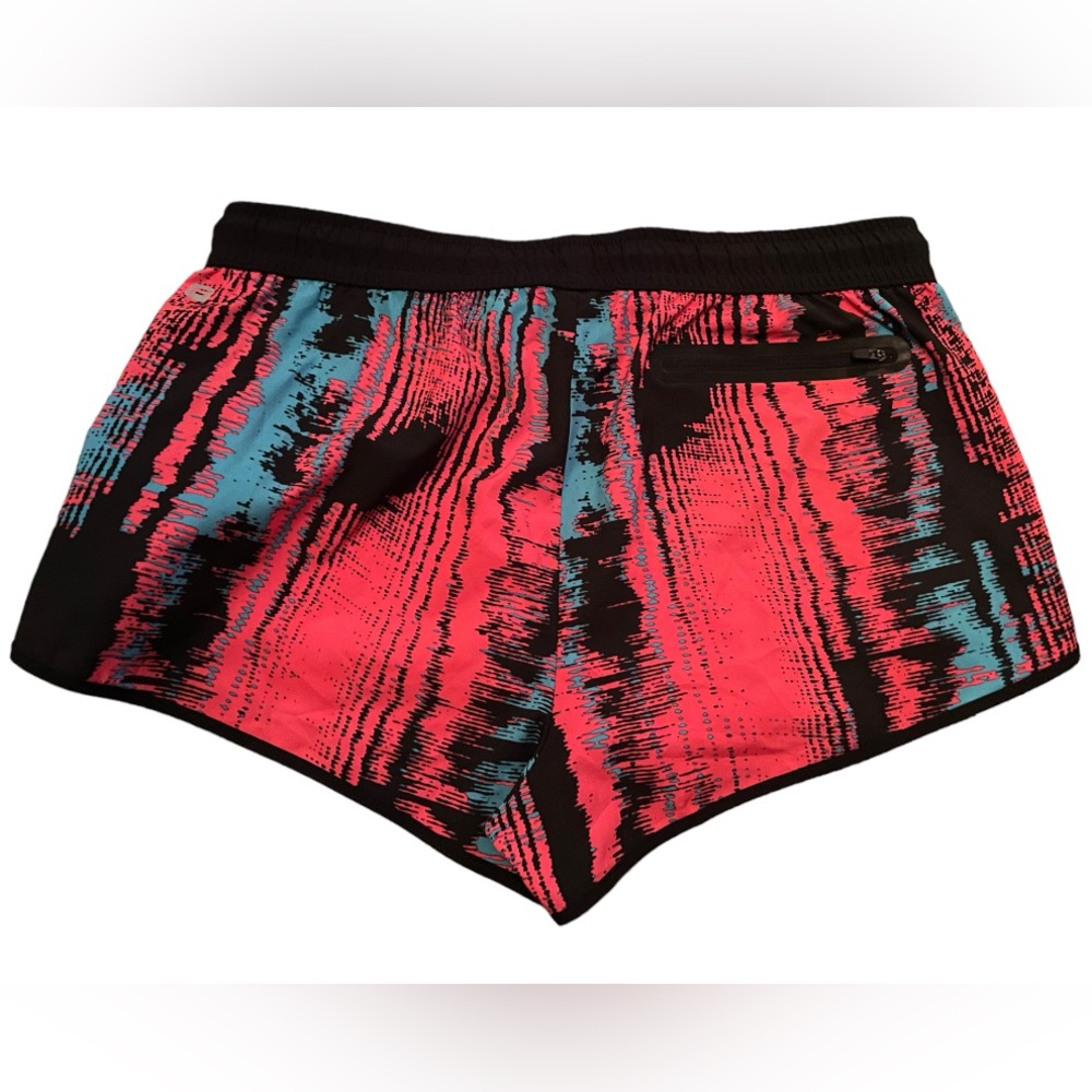 Fabletics Shorts - Picture 3 of 5